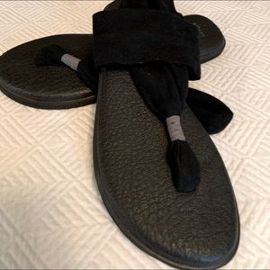 Sanuk black sandals. Super comfy. Barely worn size 8